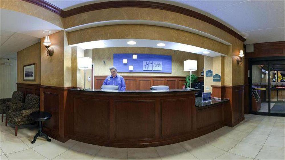 Holiday Inn Express Pittsburgh-Bridgeville By Ihg Εξωτερικό φωτογραφία