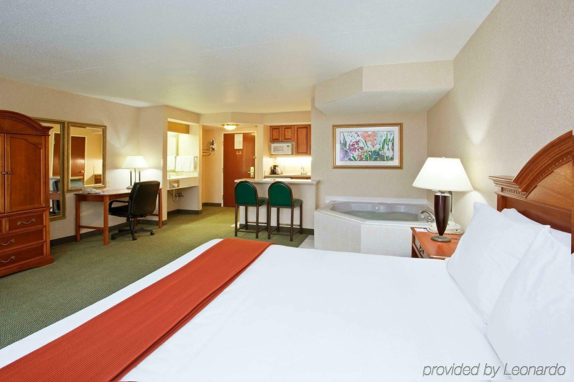 Holiday Inn Express Pittsburgh-Bridgeville By Ihg Εξωτερικό φωτογραφία